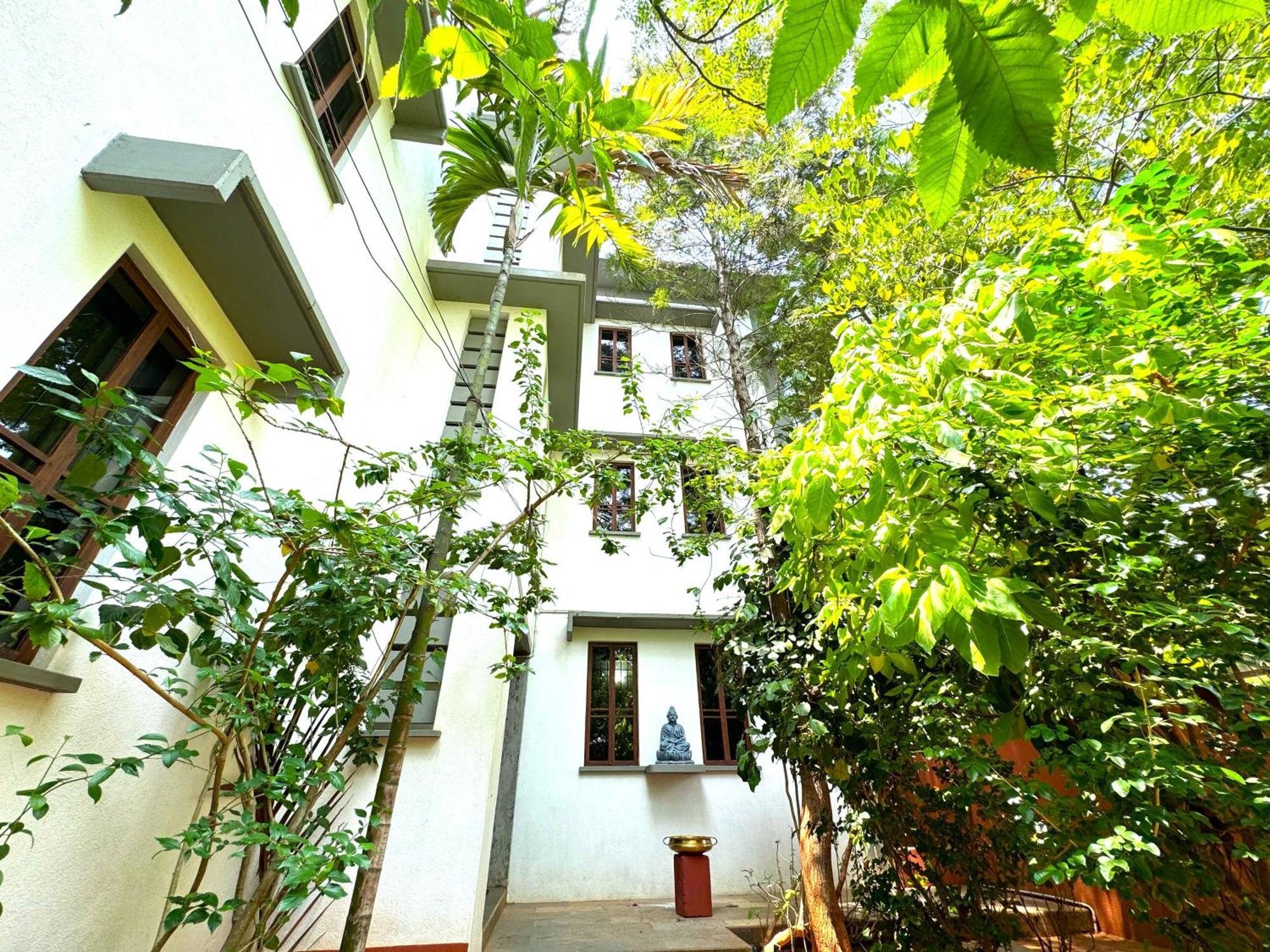 Hotel Du Palais - Auroville Beach Пондичерри Экстерьер фото